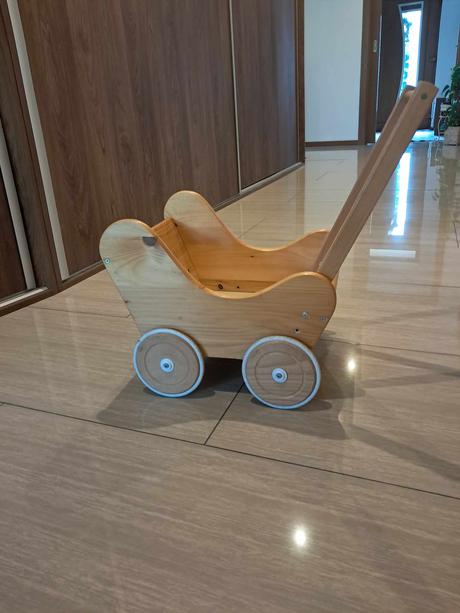 Detský drevený kočík, 
