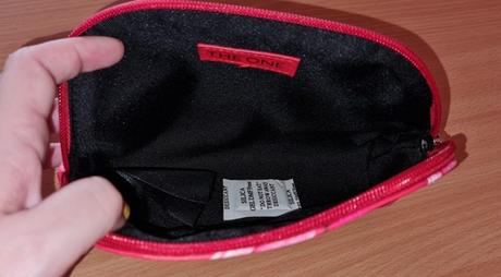 Červené kozmetické púzdro,