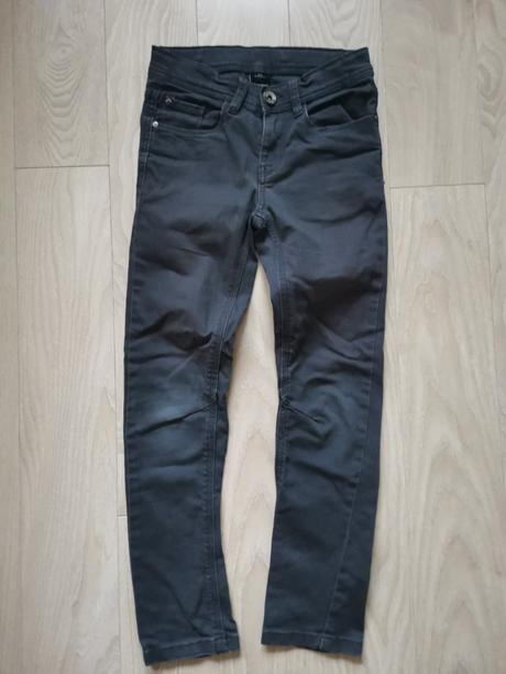 Úzke nohavice, takko,140