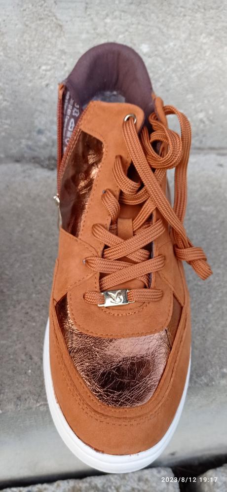 Členkové topánky, 40