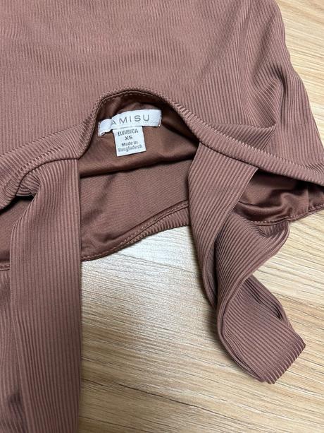 Hnedý cropp top, amisu,xs