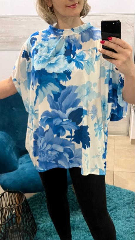 Dámska kvetovaná oversize tunika bielo-modrá (uni), 