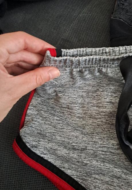 Stahujuce šortky, terranova,s