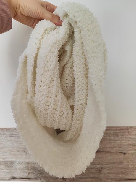 Huňatý nekonečný šál, h&m