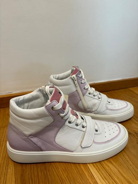 Nové hogl dámske kožené tenisky, 40