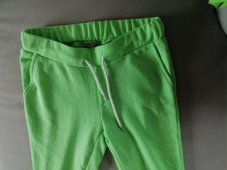 Dámske tepláky s, gate,s