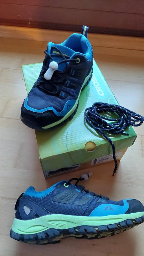 Turistické topánky zn. crossroad, 33