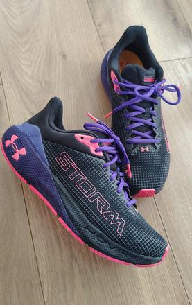 Ua bezecke tenisky 38,5, under armour,38