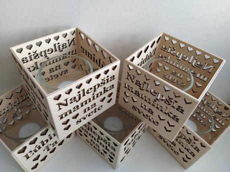 Originálny drevený svietnik pre mamičku, 