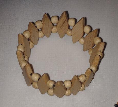 Drevený náramok,