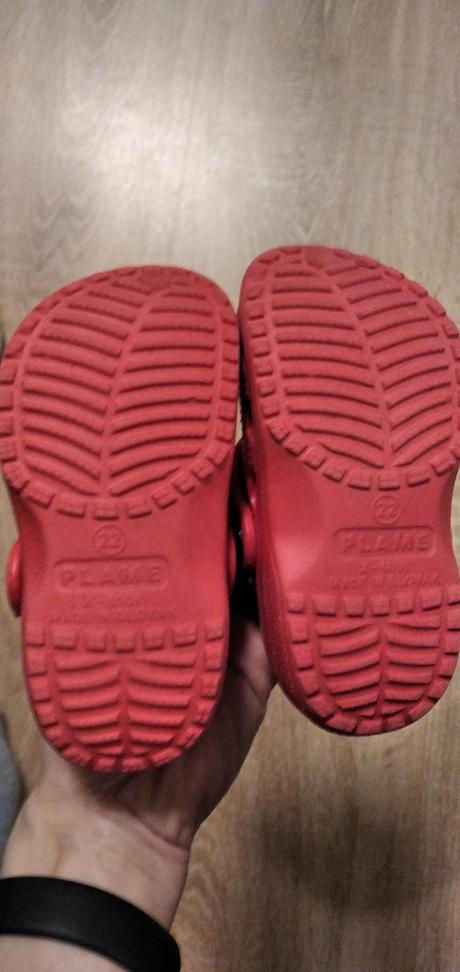 Crocs sandále, 22