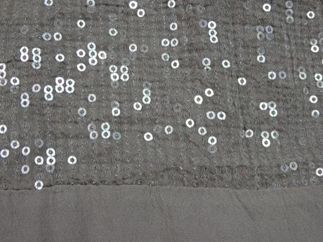 Skvelé letné šaty, 42