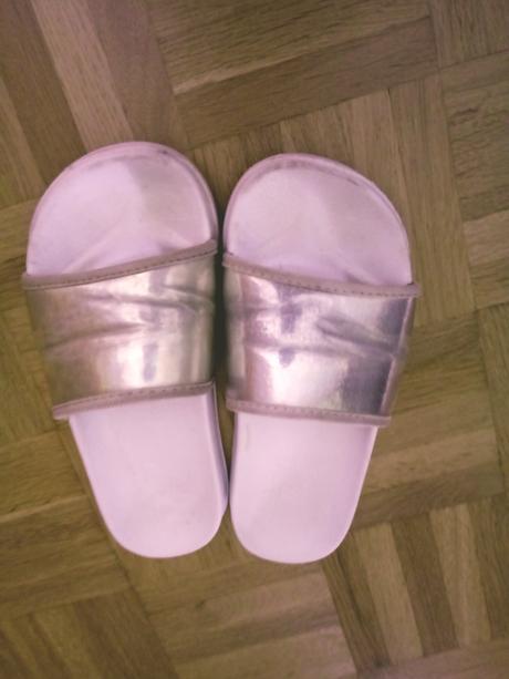 Krásne šľapky., 23