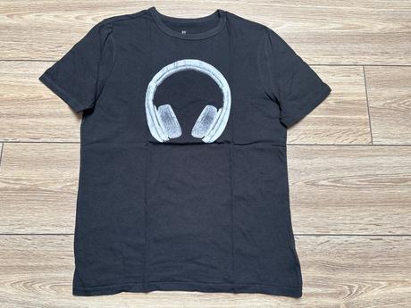 Tričko so slúchadlami, gap,158
