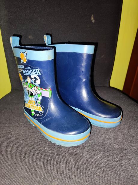 Gumáky pre chlapčeka, 23