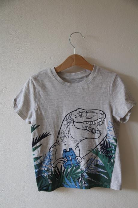 Príjemné tričko z biobavlny tyranosaurus, c&a,122