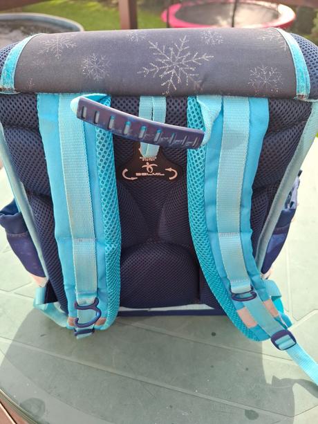 Dievcenska skolska taska, 