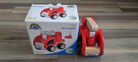 Malé drevené auto hasič, 