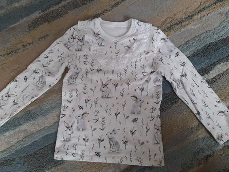 Tricko so zajacikmi a volanikom, 116