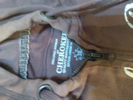 Mikina s kapucňou, 38