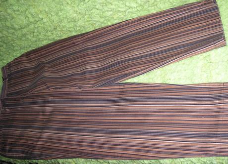 Prúžkované džínsy, 46