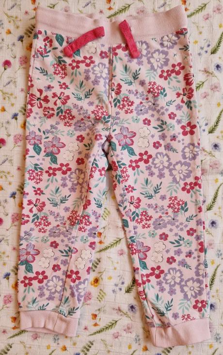 Tepláčiky kvietky, 92