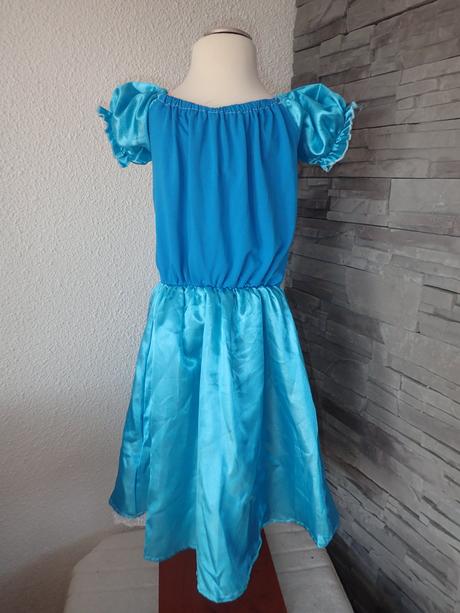 Krásne karnevalové šaty,