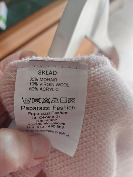 Krásny jarny sveter s moherom m-l, m