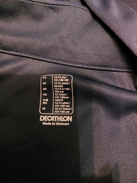 Hrejivý športový kabát, decathlon,152