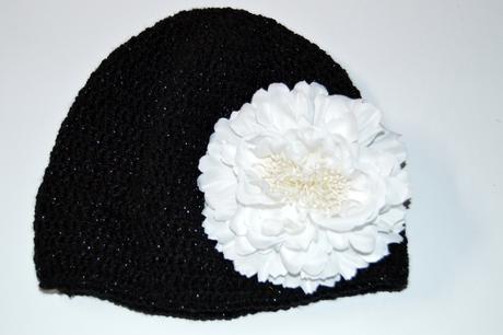 Háčkovaná čiapočka s kvetom, 98 / 104 / 110 / 116 / 122