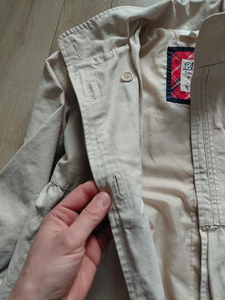 Prechodny kabatik, 122