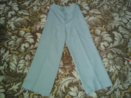 Kostým, 3 dielny, 38