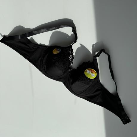 Jemne vystužená podprsenka s kosticami 8124 čierna, 85d / 90d / 95d