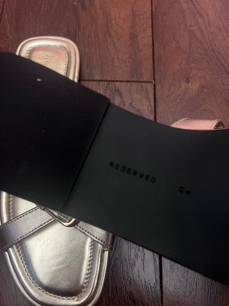 Reserved zlaté šľapky, reserved,41