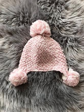 Bledoružová dievčenská čiapka, 