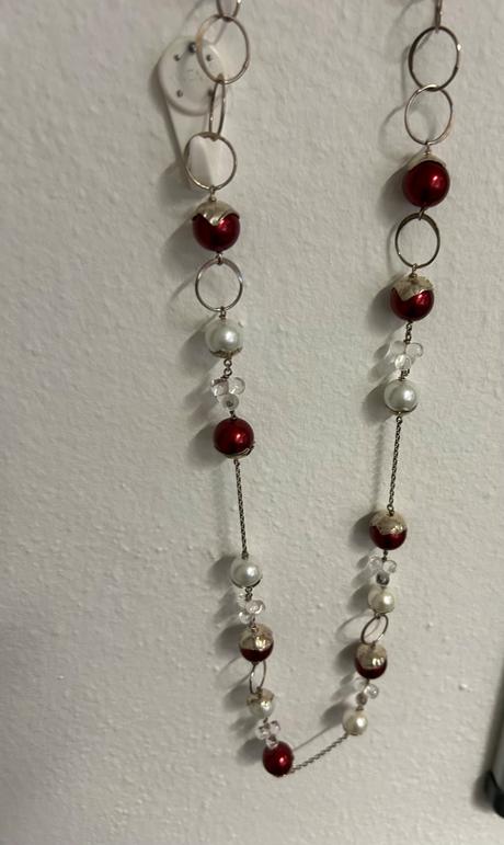 Dlhý náhrdelník strieborný s perlami, 