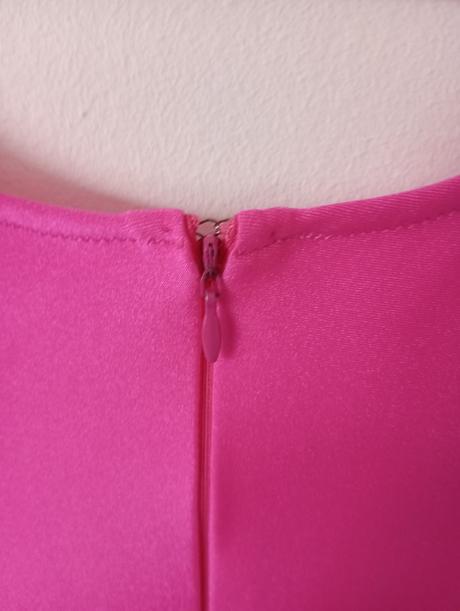 Tanečné šaty, 152