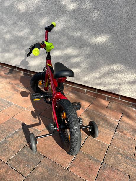 Detský bicykel s kolieskami zn. specialized veľ.12, specialized,12