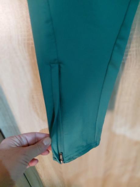 Funkčné tepláky m-ko, nike,m