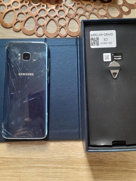 Samsung s8+ - 64 gb vo výbornej kondícií. farba d, samsung