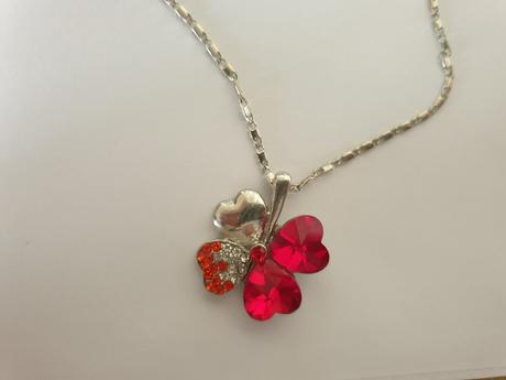 Retiazka so štvorlístkom,