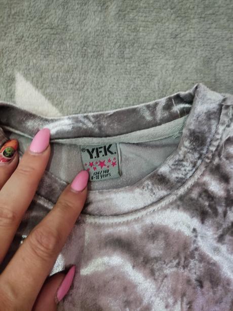 Velurove tričko, 140