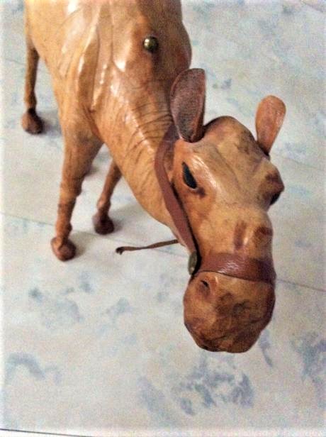 Socha z olivového dreva, 