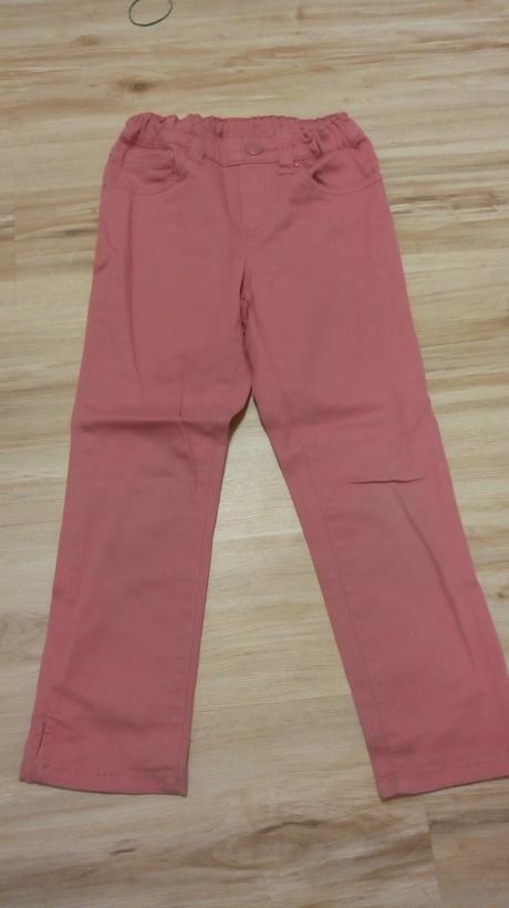 Dievcenske nohavice, 122