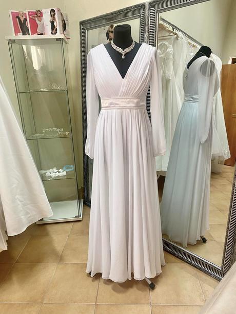 Spoločenské šaty vo veľkosti m, m