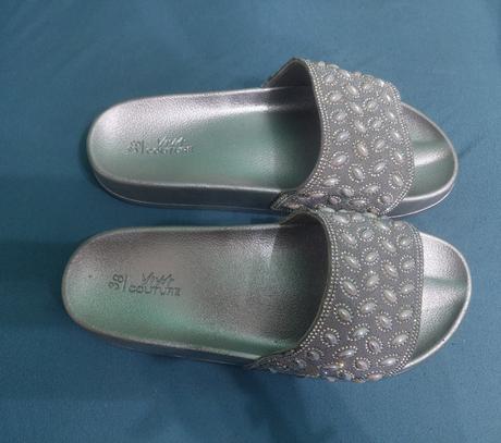 Slapky streborne, 38