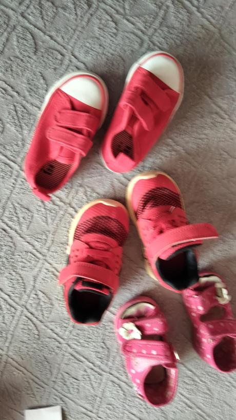 Dievčenské topánky, 19