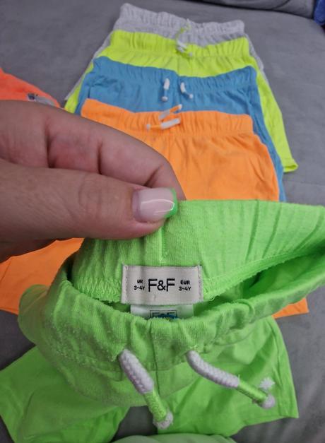 Neonové kraťasky, f&f,104