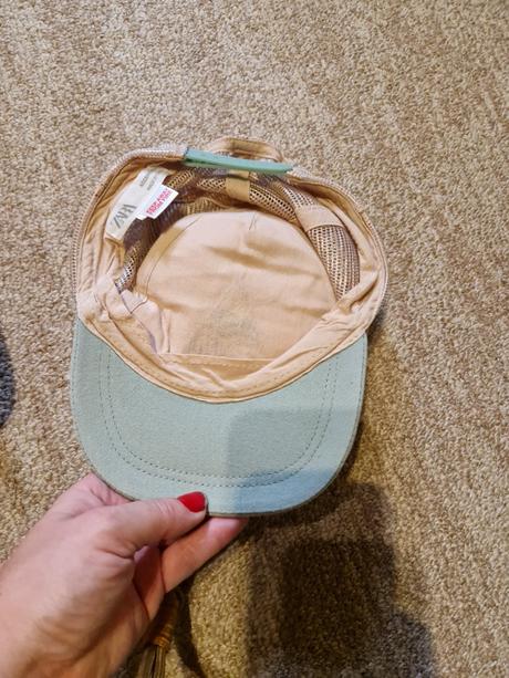 Zara šiltovky, zara,110