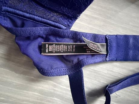 Podprsenka victorias secret kol. shine strap 80c, victoria's secret,80c